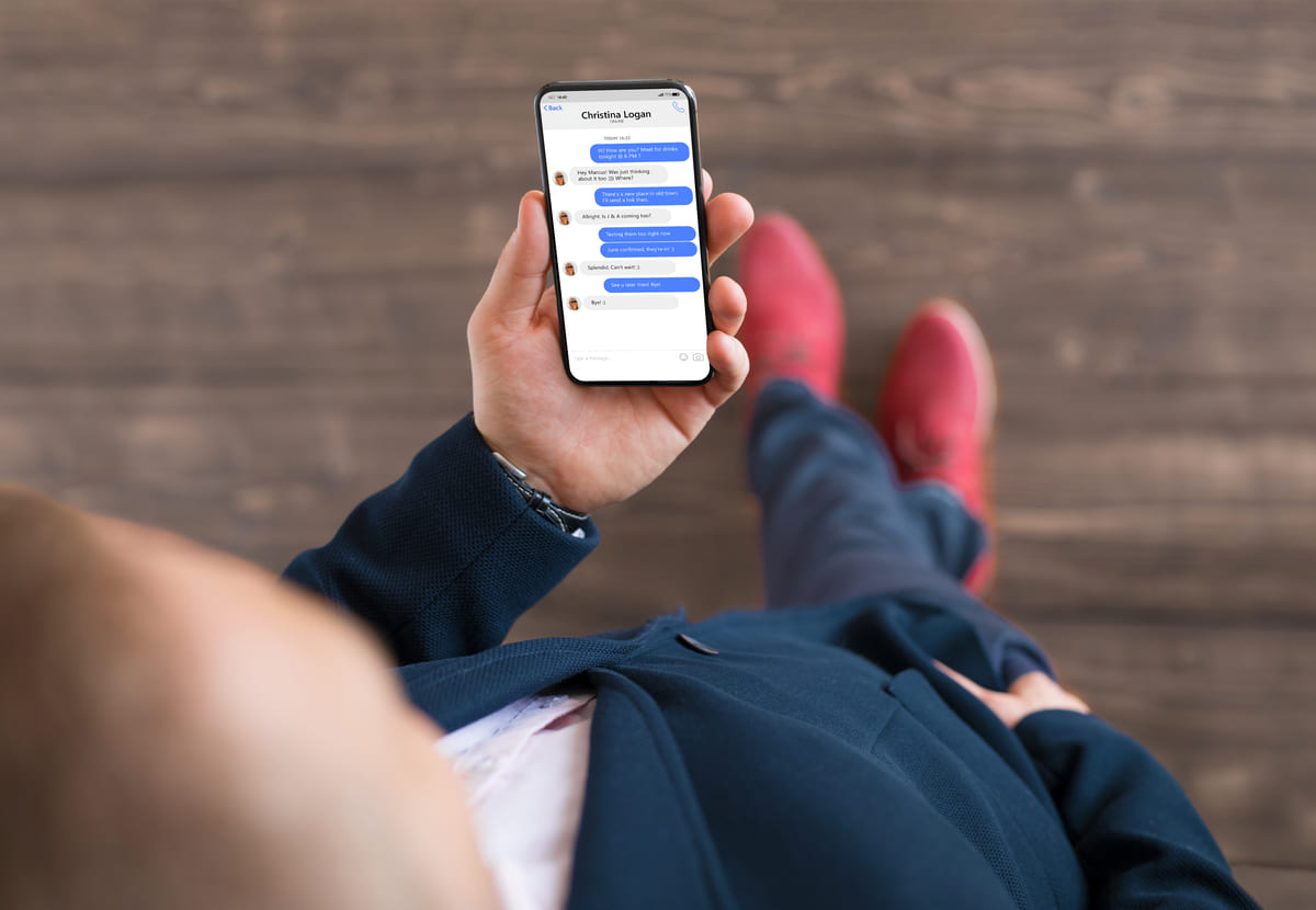 How to Read Someone’s Facebook Messages Without Them Knowing?